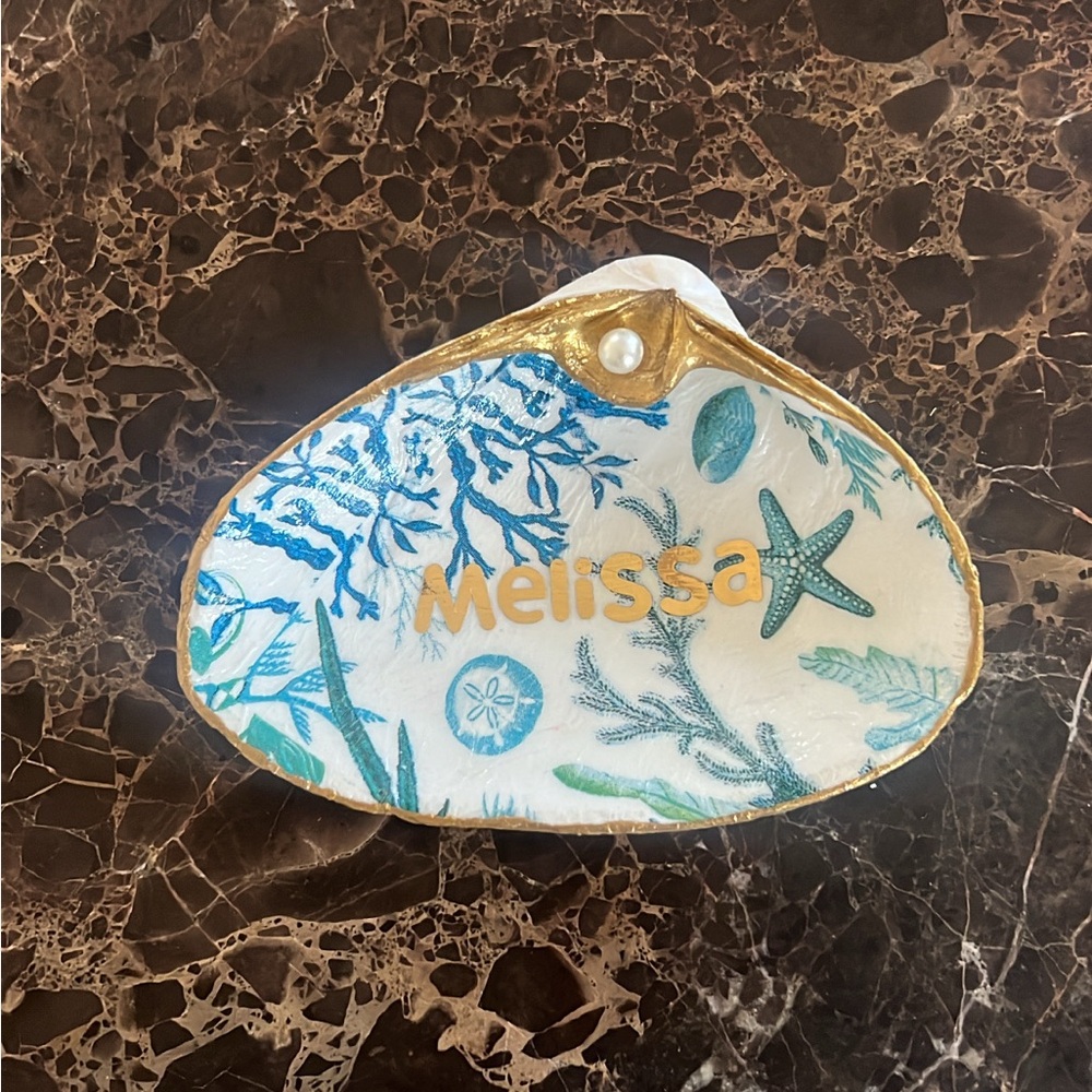 Customize your own seashell jewelry dish!